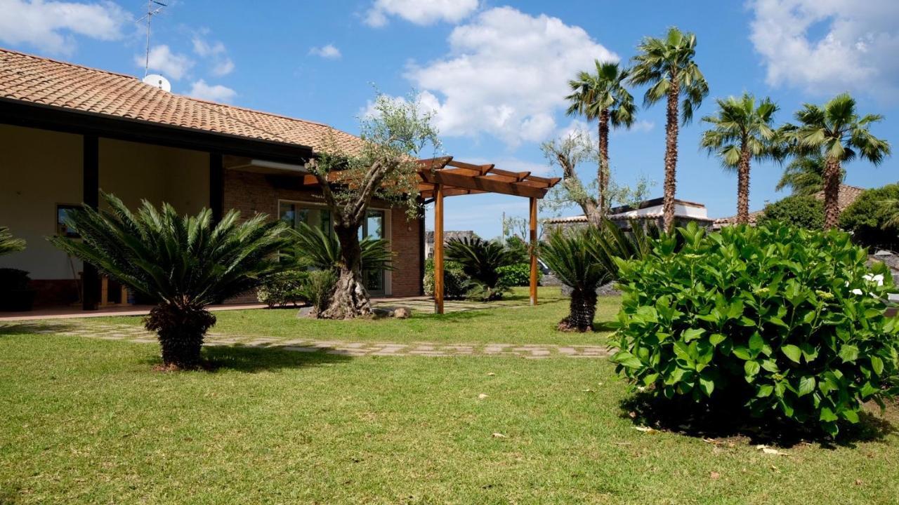 Holiday Homes Borgo Papardo Giarre Exterior photo