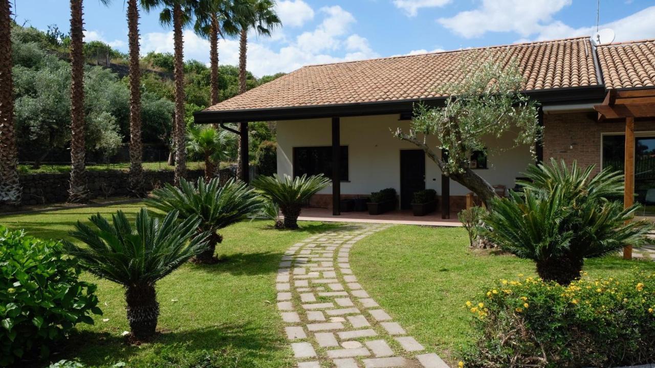 Holiday Homes Borgo Papardo Giarre Exterior photo